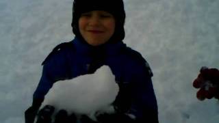 Snow play 003.AVI