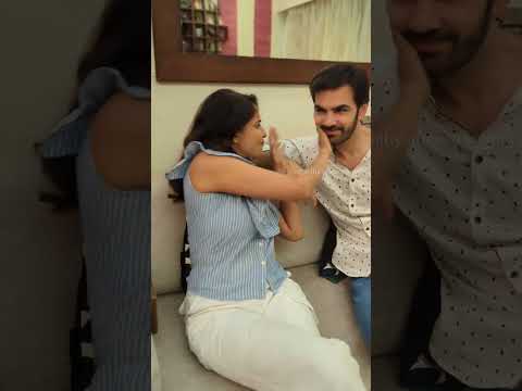 आजकल तुम मुझ पर कितना ध्यान देते हो 😍 | Husband Wife Jokes Video | #sit #shorts #comedy @ShittyIdeasTrending