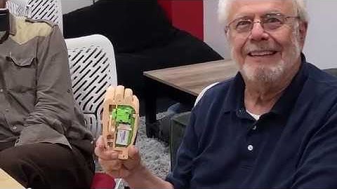 e-NABLEcon 2019 - Jon Schull and Skip Meetze - Moto Gripper