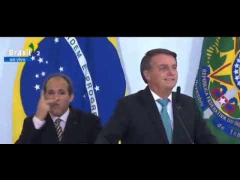 Bolsonaro sobre alta de gasolina e dólar: "Nada é tão ruim que não possa piorar"