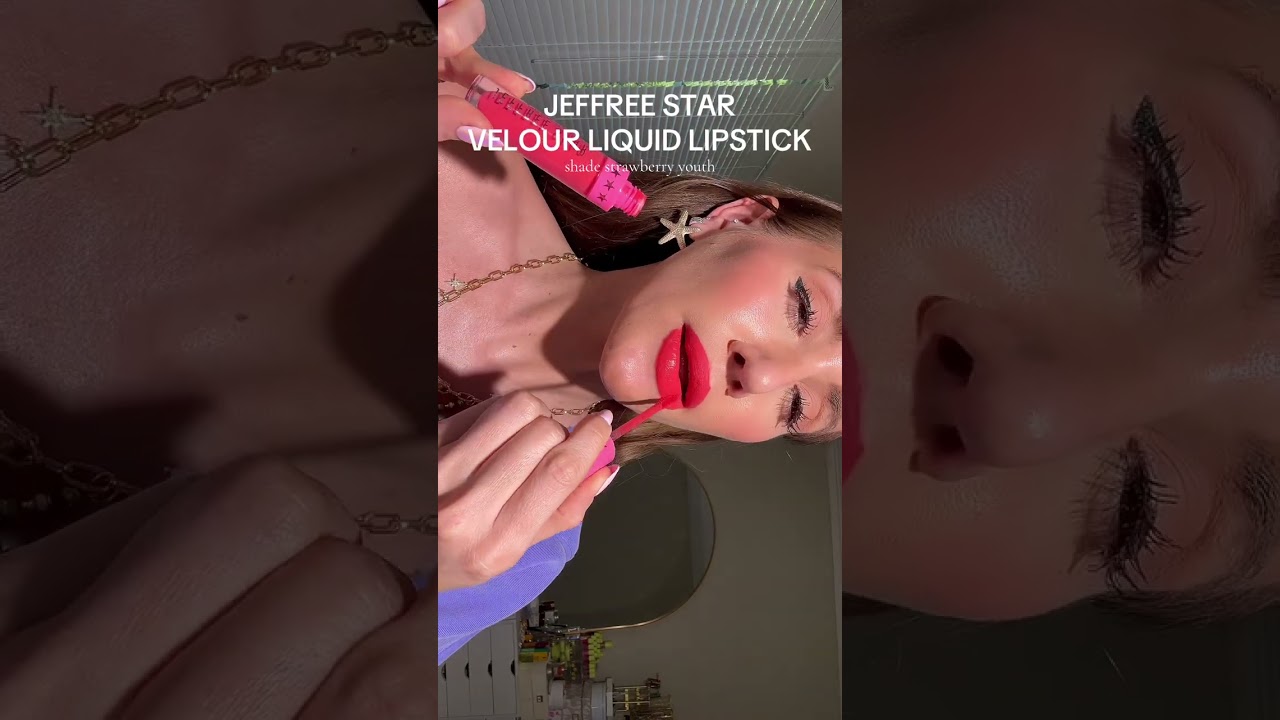 Velour liquid lipstick shade strawberry youth Star Cosmetics 