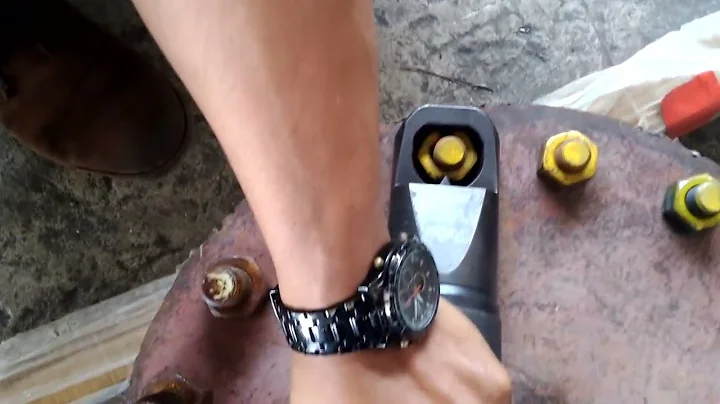 เทสหน้างานตัดน็อตด้วย Hydraulic Nut Splitter ยี่ห้อ KuDos รุ่น HYNC-3241