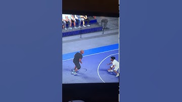 Shaq makes a 3 pointer