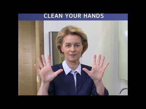 President von der Leyen washing her hands to fight against #COVID19