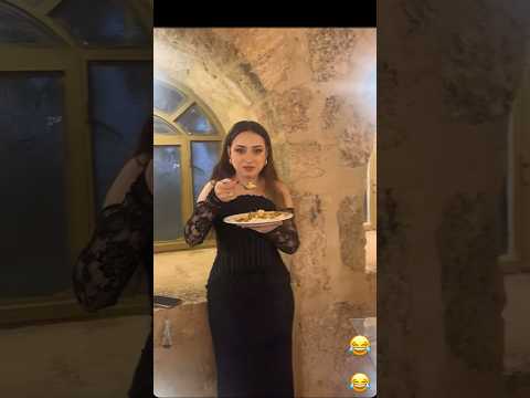 مصطفى مسك لانا وهي بتاكل ب السر لانا محمد لاناولين  