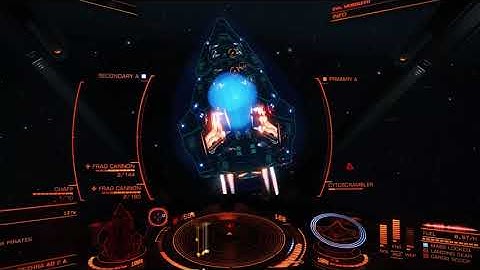 Elite Dangerous: heavily engineered Eagle takes down Python without a scratch