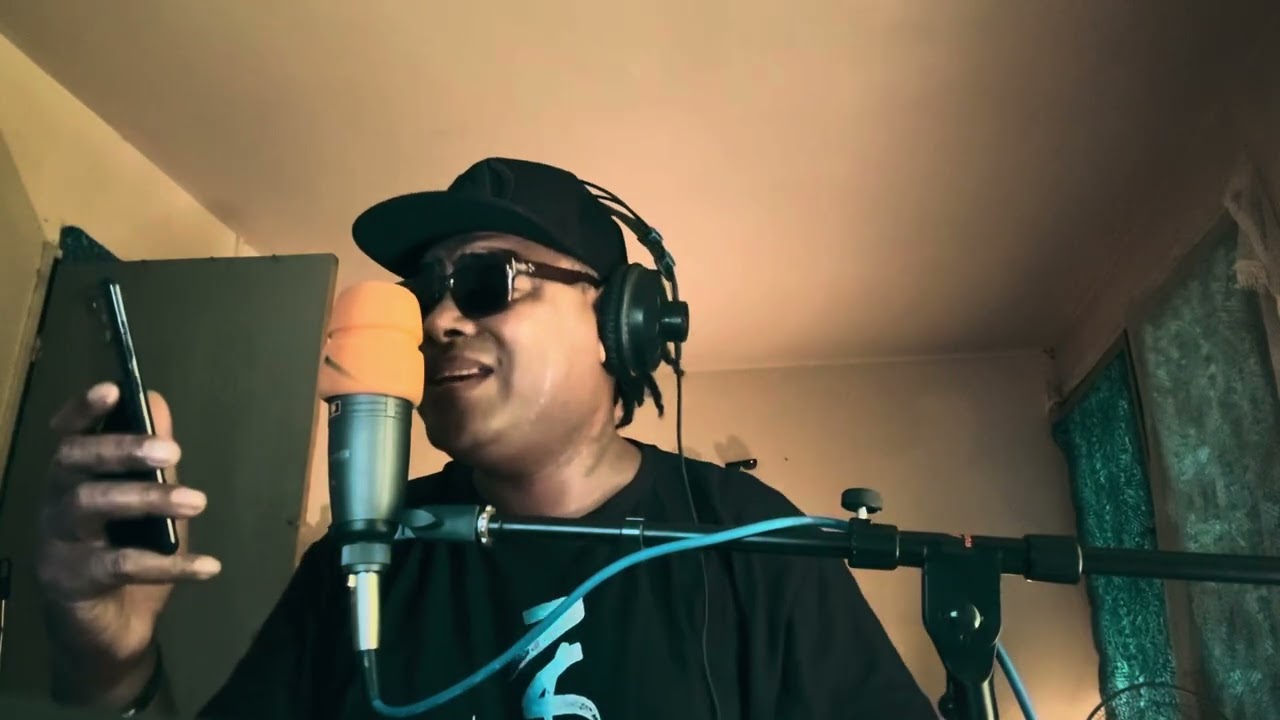 Mosi Au Lako Curuma (Official Lyrics Video)