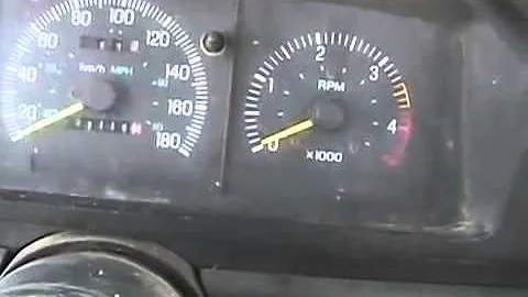 #771 december 2008 cold start worn old ford diesel truck [Davidsfarm]