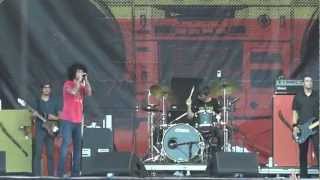 at the drive-in "one armed scissor"@lollapalooza 2012