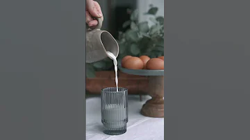 ما اضرار تناول البيض مع اللبن الحليب 