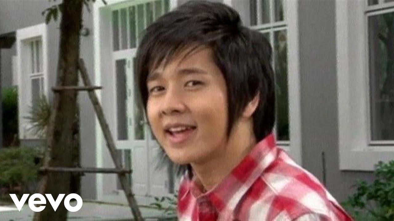 ปกเพลง เพราะความรักแท้ๆ — TOR+ SAKSIT