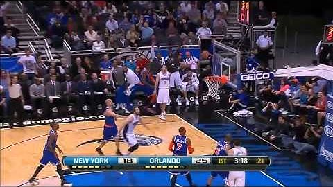 Josh McRoberts over the head pass