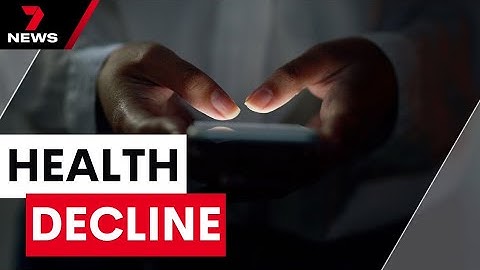 Social media addiction declining the health of young Queenslanders | 7NEWS