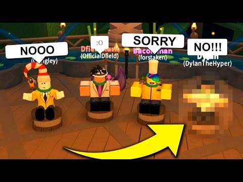 Hacking My Friends Roblox Account In Public Taking His - robux is nan