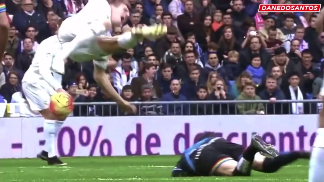Top 10 - most brutal fouls in football history - YouTube