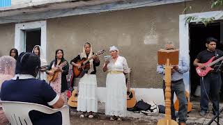 Video thumbnail of "Algo está cayendo aquí - Estudiantina Las Maravillas Del Señor (Pentecostés 2023)"