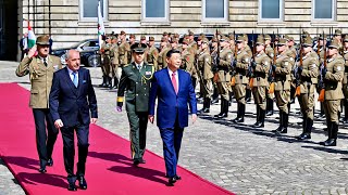 习近平和彭丽媛访问匈牙利纪实/精编/Records of Xi Jinping and Peng Liyuan’s visit to Hungary