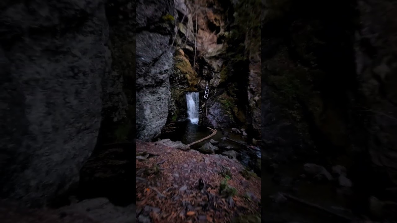 Stunning waterfall 😍 Location and info ⬇️ 