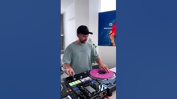 Thumbnail of Scratching using Phase Dj