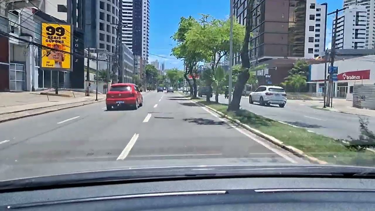 Saindo da Av Agamenon Magalhães indo até o final da Av Eng Domingos Ferreira  em Recife PE. 