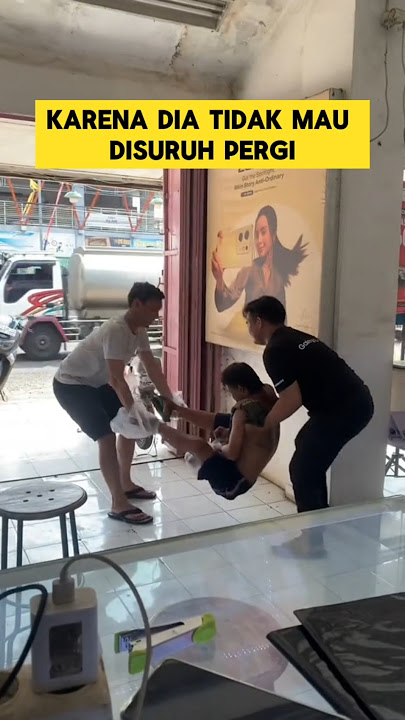 funny moment when a person with mental disorders had to be removed because he was disturbing ‼️‼️...