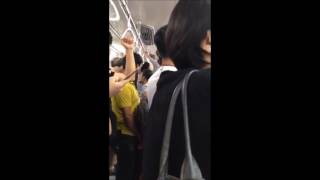 Woman throws Pinay's phone after she bumps into her in crowded MRT