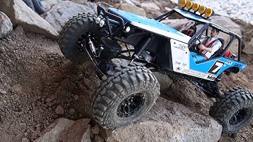 Axial Wraith custom built blue 1