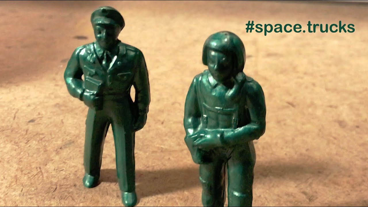 Premier Hard Plastic 70mm Pilot and Officer Toy Soldier / Air Force Figures, 1950s Cold War Era Toys