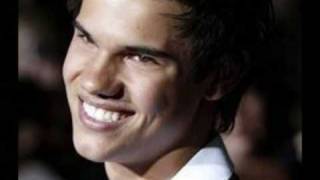 Taylor Lautner (: Pictures. HOTT!