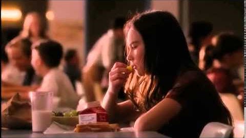 Glen Hansard ft. Marketa Irglova - Falling slowly (music video)