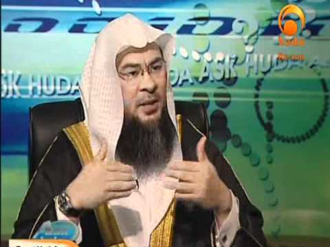Listening to the Quran while in the bathroom