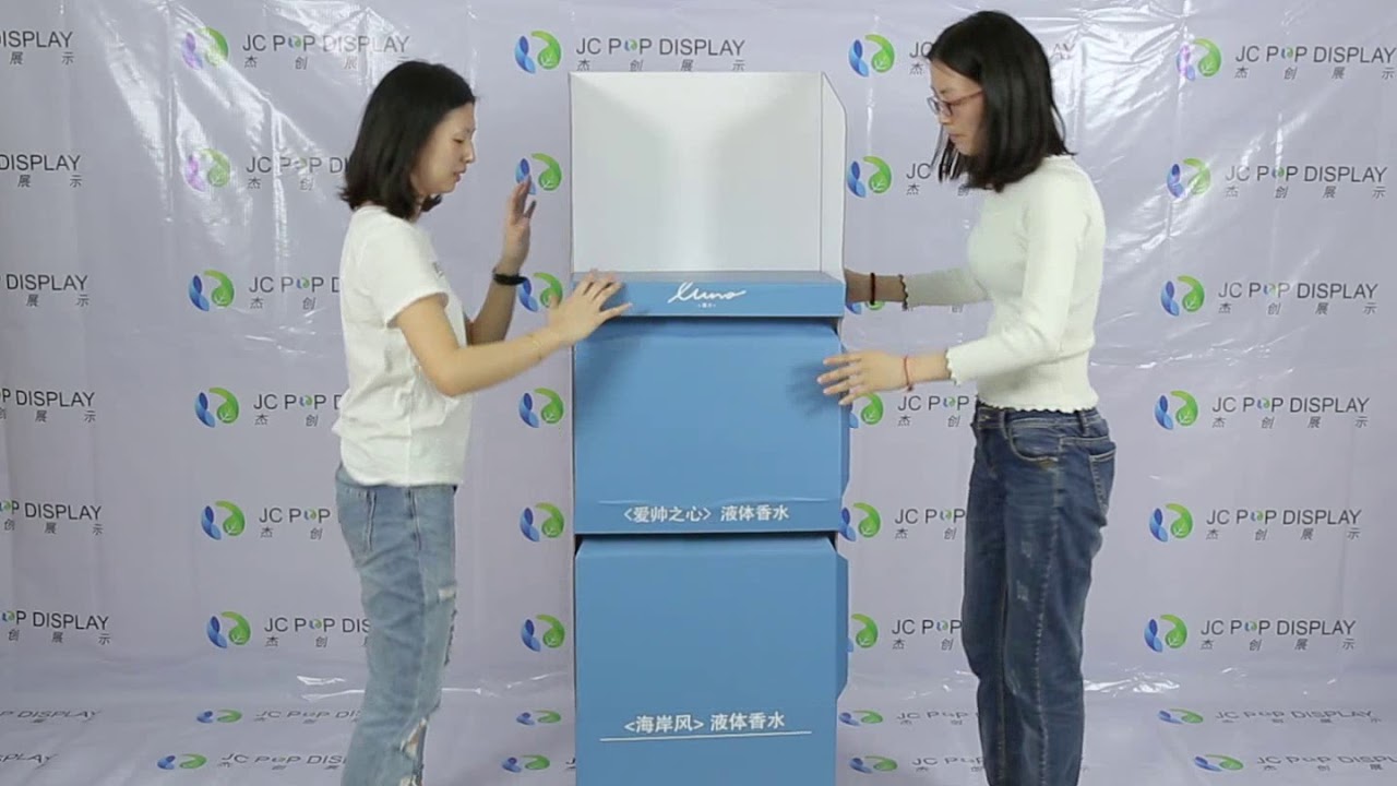 Foldable cardboard display rack for automotive supplies