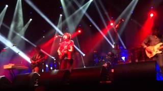 The Kooks - She Moves In Her Own Way (Stadium Live / Moscow, 28.09.12)