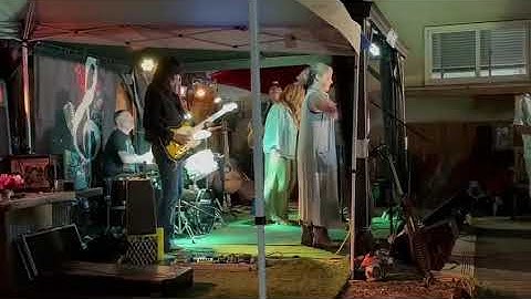 CADENCE : Save me, Danielle Nicole