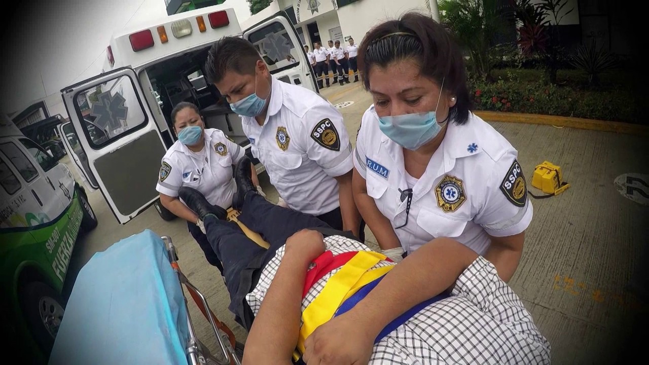 Detrás del Uniforme: ¿Sabías que en la SSyPC los Policías también son paramédicos?...