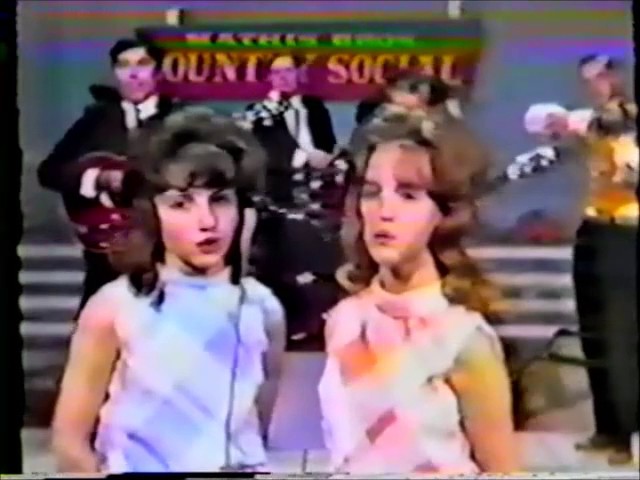 Sleduj Country Social Girls   I'll Lose My Mind Before I'm Over You na YouTube
