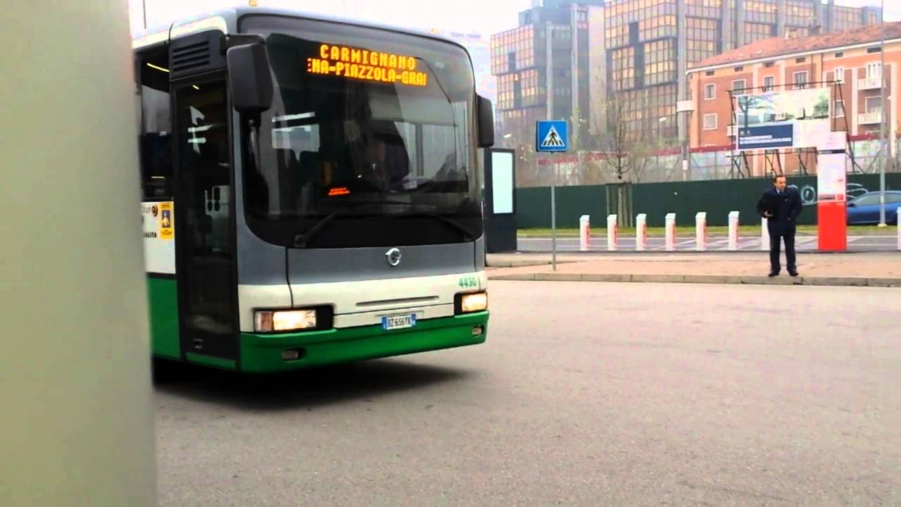 Autobus di varie aziende all'autostazione di Padova [HD]