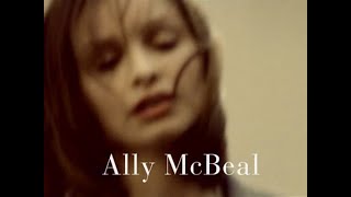 Dalla serie TV "Ally McBeal", si presenta Barry White che canta "My First My last My Everything" ...