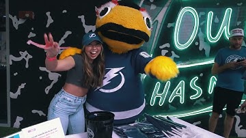 Downtown Crawlers Lighting Playoffs Bar Crawl 2022