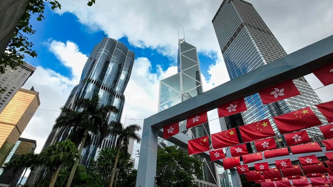 【香港地鐵中環站】J出口遮打花園 Hong Kong MTR - YouTube