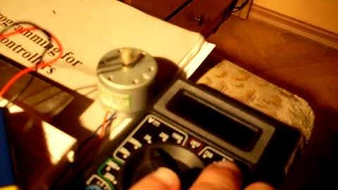 PWM using AVR Butterfly.AVI