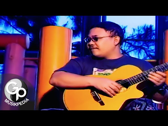 Doel Sumbang - Awewe Sapi Daging (Official Music Video) class=