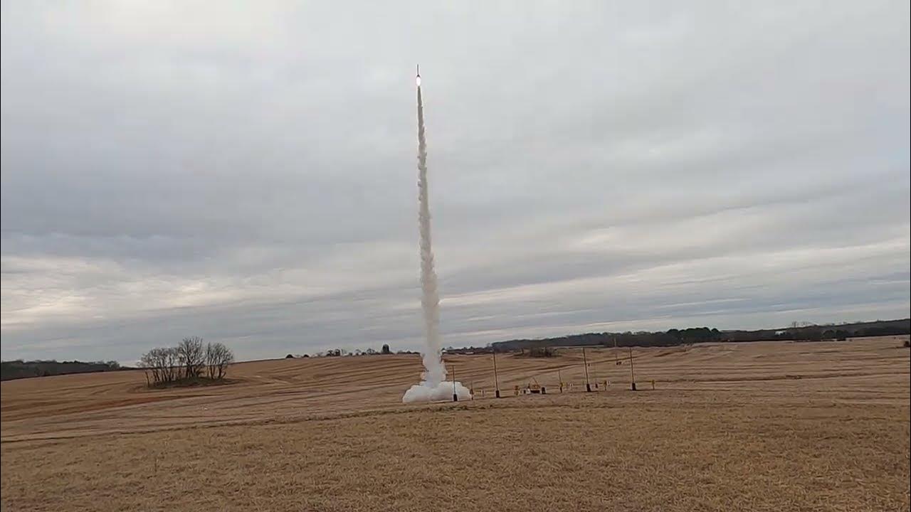 MEGA Big Bertha flying on an Aerotech J350 White Lightning. YouTube