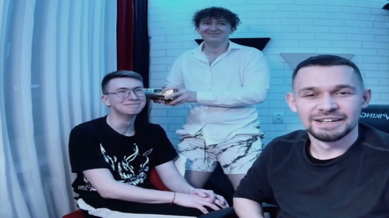 Новогоднее поздравление от команды District 69. Новый год 2024