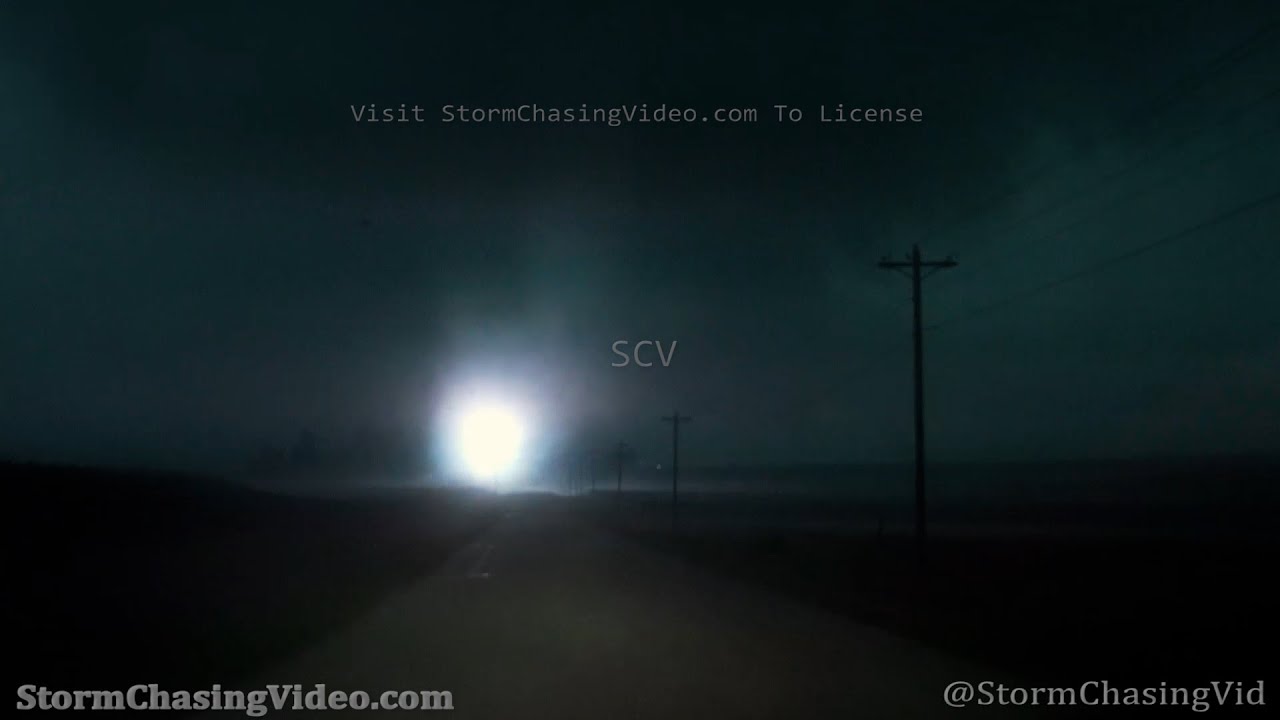Tornado takes out power lines right in front of the truck - Central Iowa - 7/14/2021