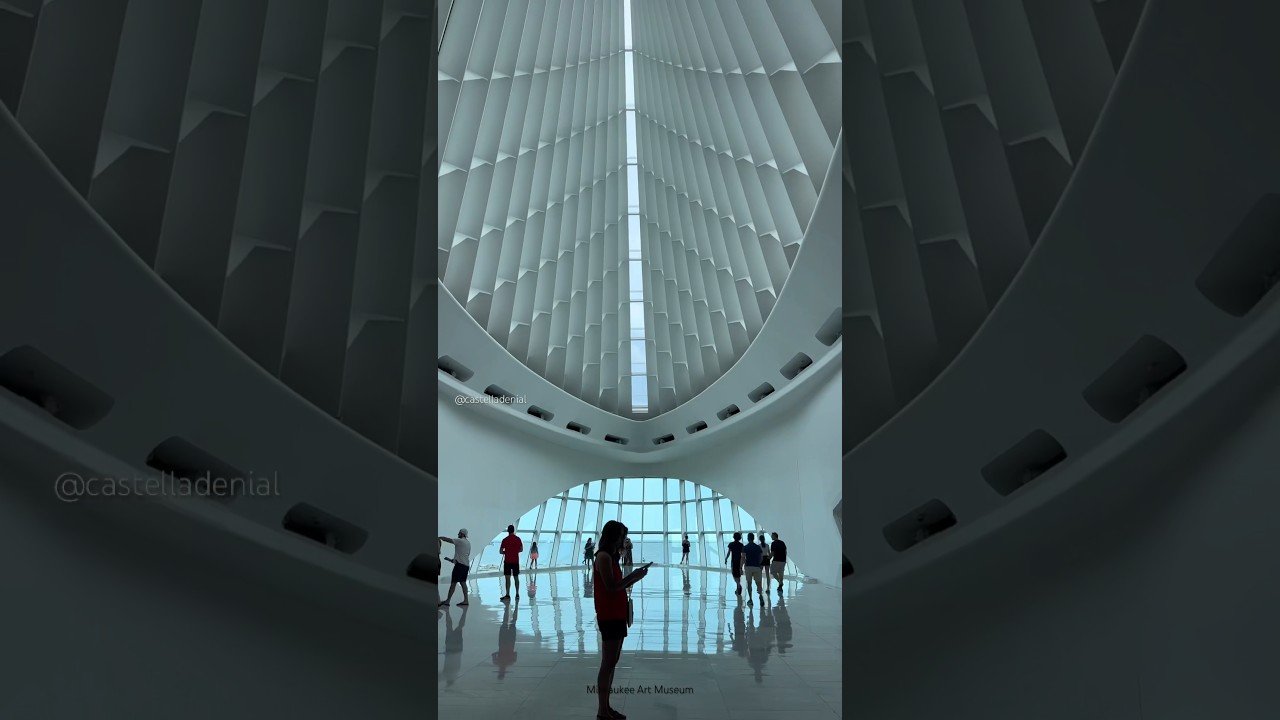 The most stunning place located in Milwaukee, the Calatrava 🤍🎨 