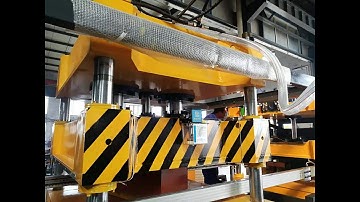 fast food container forming and cutting machine