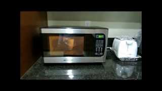 Review of Emerson 0.9 Cubic Ft 900 Watt Microwave Oven