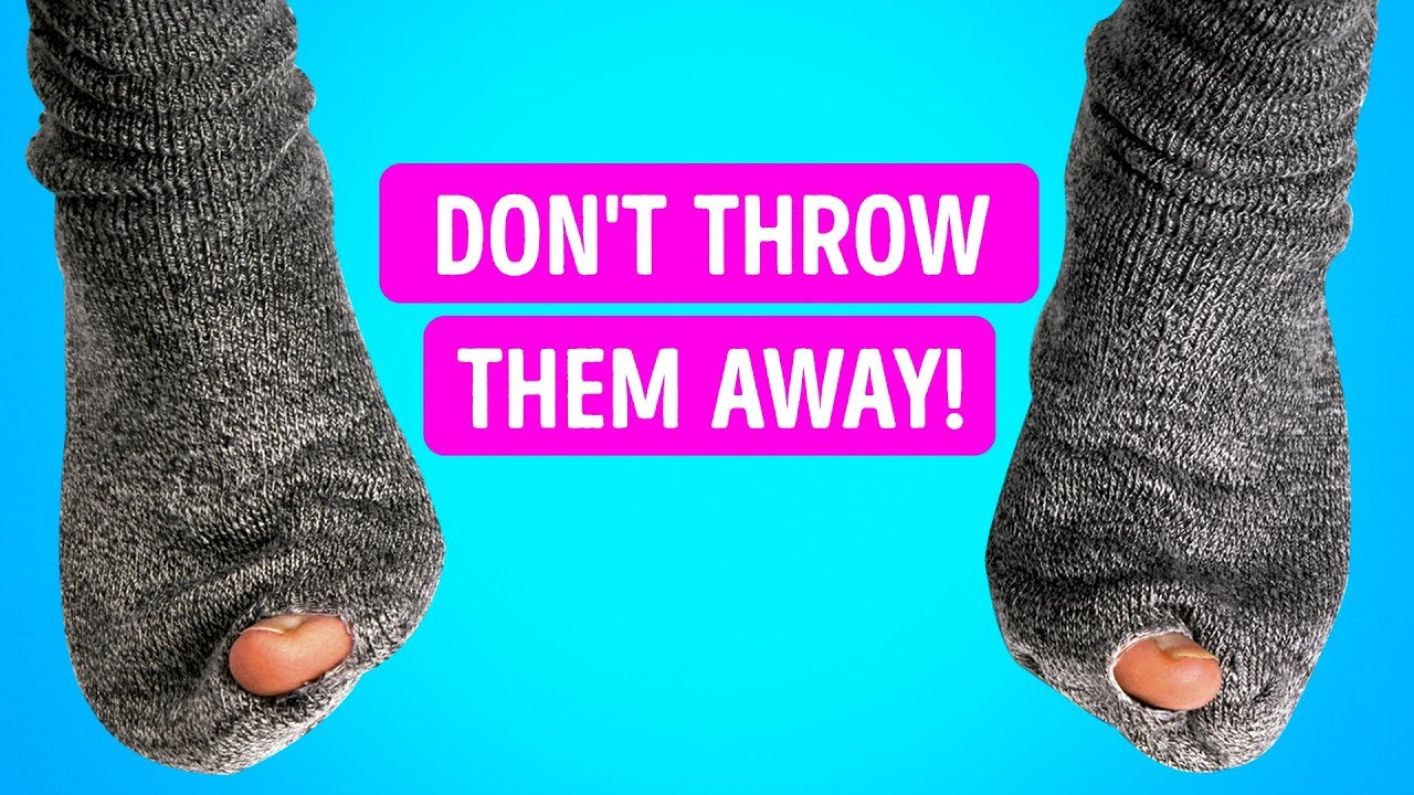 15 WAYS TO GIVE A SECOND CHANCE TO A LONELY SOCK