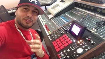 Making beats in the studio with my Akai MPC 5000